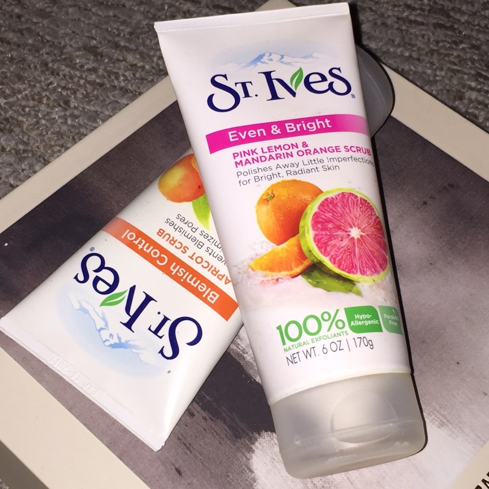 ST IVES PINK LEMON MANDARIN ORANGE APRICOT SCRUB